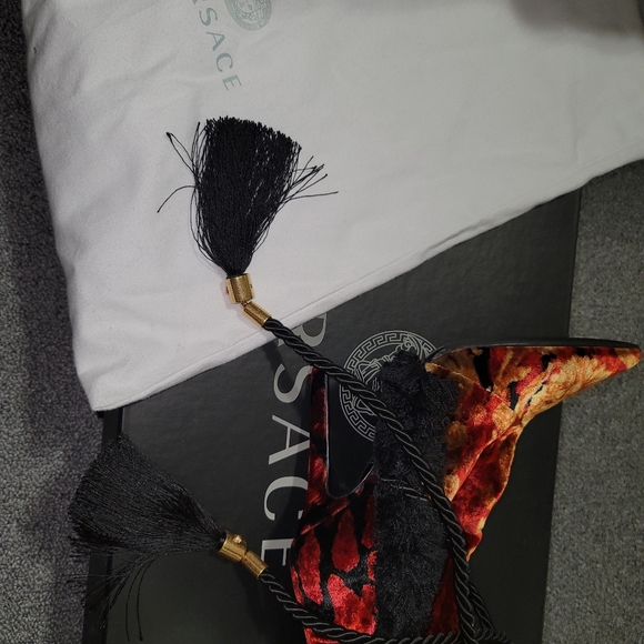 Flash sale🌟Host pick🌟Versace Boots size 36 - Picture 6 of 16